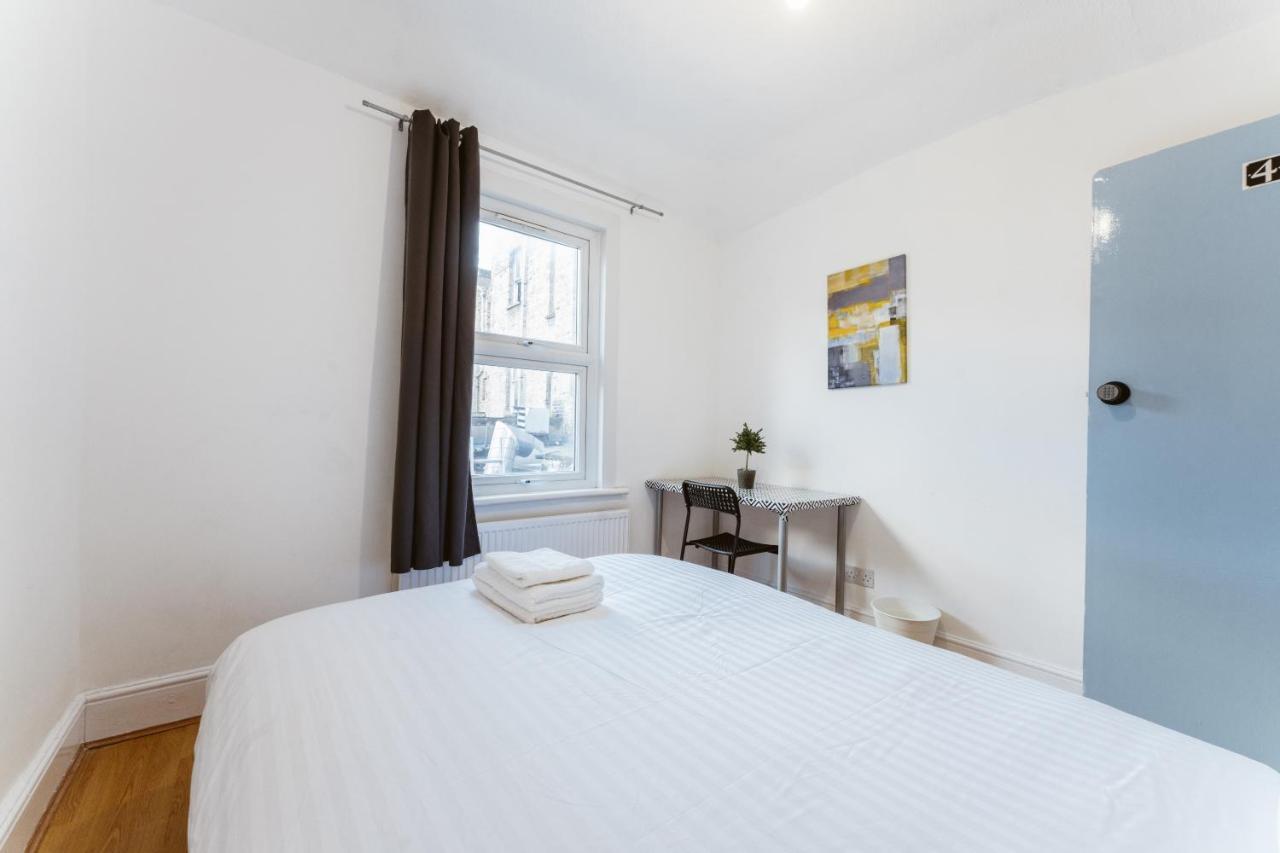 Mile End Double Rooms 86A London Exterior photo